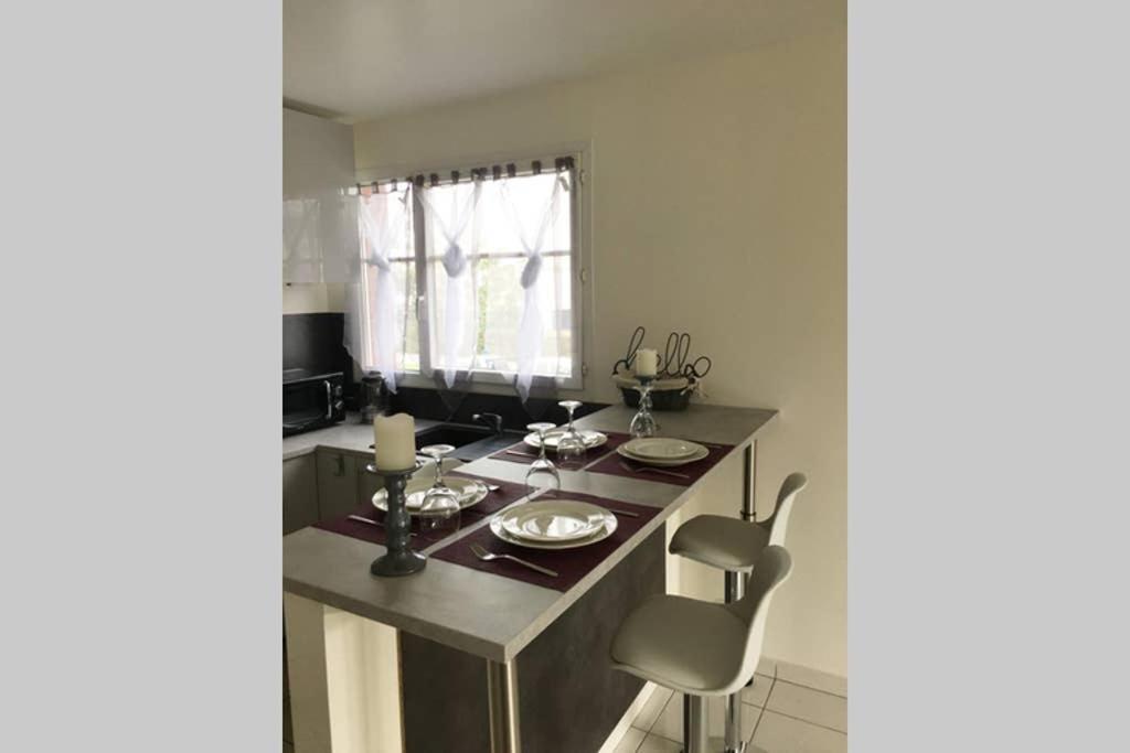 Superbe Appartement Lumineux Proche Disney Монтеврен Экстерьер фото