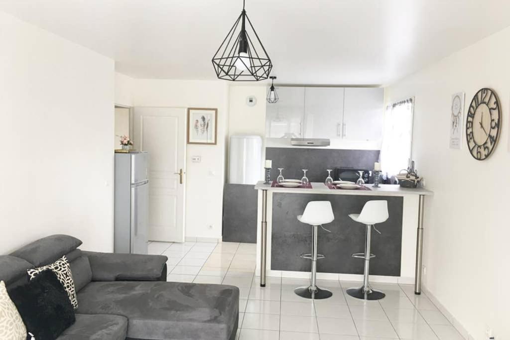 Superbe Appartement Lumineux Proche Disney Монтеврен Экстерьер фото
