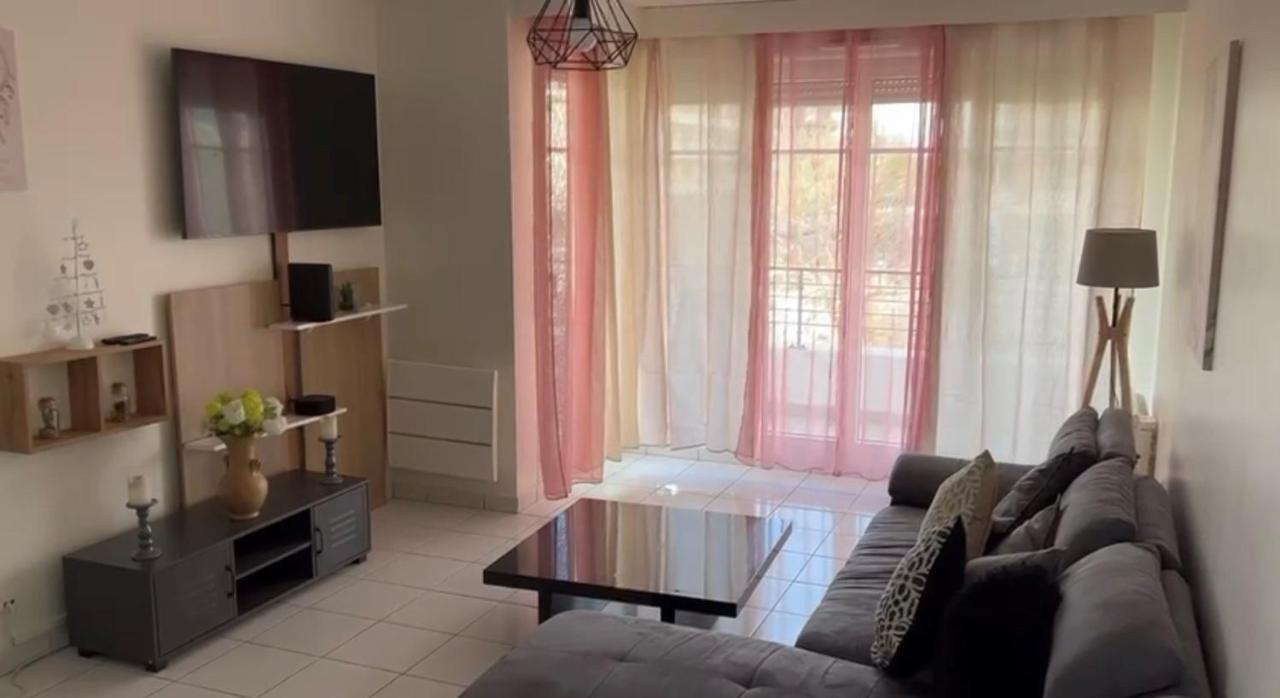 Superbe Appartement Lumineux Proche Disney Монтеврен Экстерьер фото